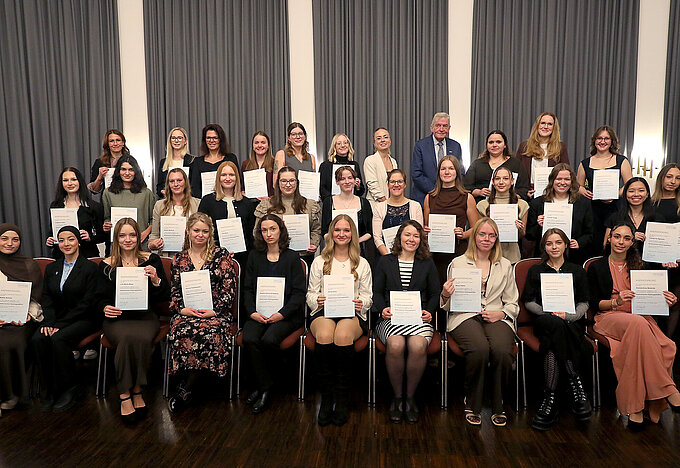 Aktuelles_2026_10_22_Bestenehrung_MFA_Gruppenfoto.JPG