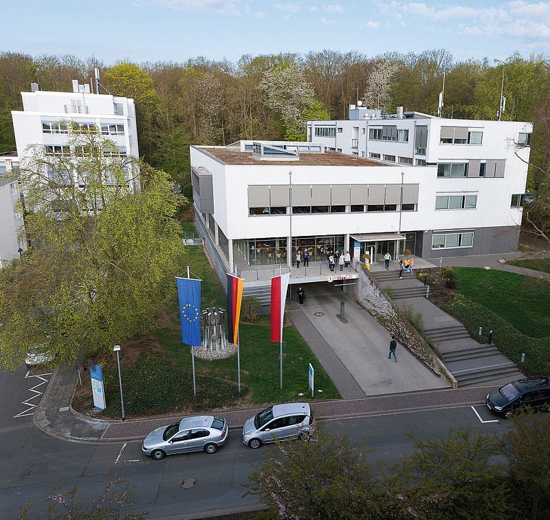Ein Loch Für Neue Freuden Ein Loch Für Neue Freuden