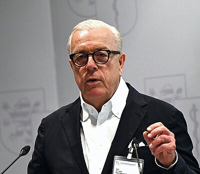 symposium_pinkowski_bild_03_reinhardt.jpg symposium_pinkowski_bild_03_reinhardt.jpg
