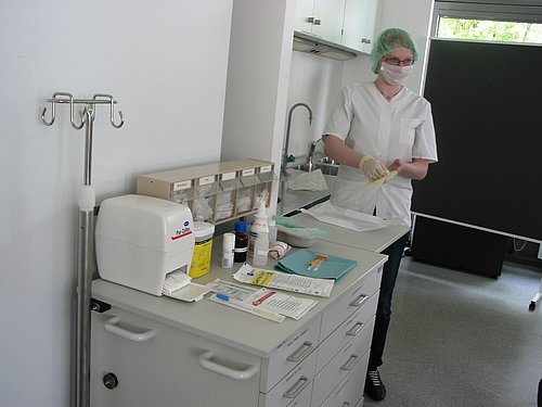 14_Chirurgische_Eingriffe_Vorbereitung_Silvia_Happel.JPG