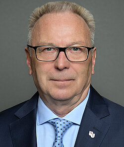 Dr. med. Edgar Pinkowski - Präsident Foto von Dr. med. Edgar Pinkowski - Präsident der Landesärztekammer Hessen