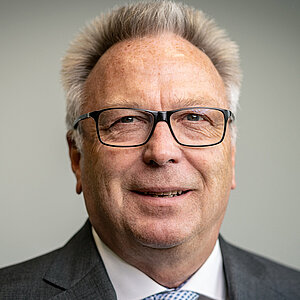 Foto von Dr. med. Edgar Pinkowski - Präsident der Landesärztekammer Hessen