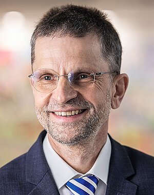 mueller_ladner_ulf.jpg mueller_ladner_ulf.jpg