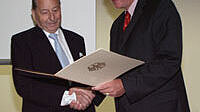 Foto von Prof. Dr. med. Horst Joachim Rheindorf und Volker Bouffier
