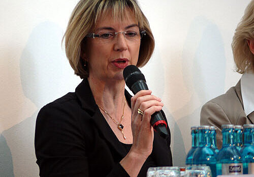 Foto von Dr. Susanne Johna, Marburger Bund bei der Podiumsdiskussion am Vormittag