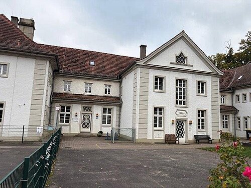 akademie_interimsgebaeude.jpg akademie_interimsgebaeude.jpg