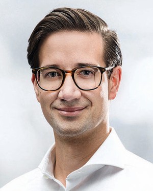dr_med_cornelius_weiss_f_mara_monetti.jpg