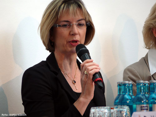Foto von Dr. Susanne Johna, Marburger Bund bei der Podiumsdiskussion am Vormittag