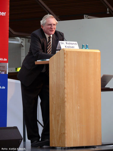 Foto von Dr. med. Roland Kaiser, Ärztlicher Geschäftsführer der LÄKH, bei seinem Vortrag "Selbstverwaltung - Lust oder Frust?"