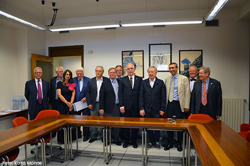 Foto von den italienischen Gastgebern und der Delegation aus Hessen